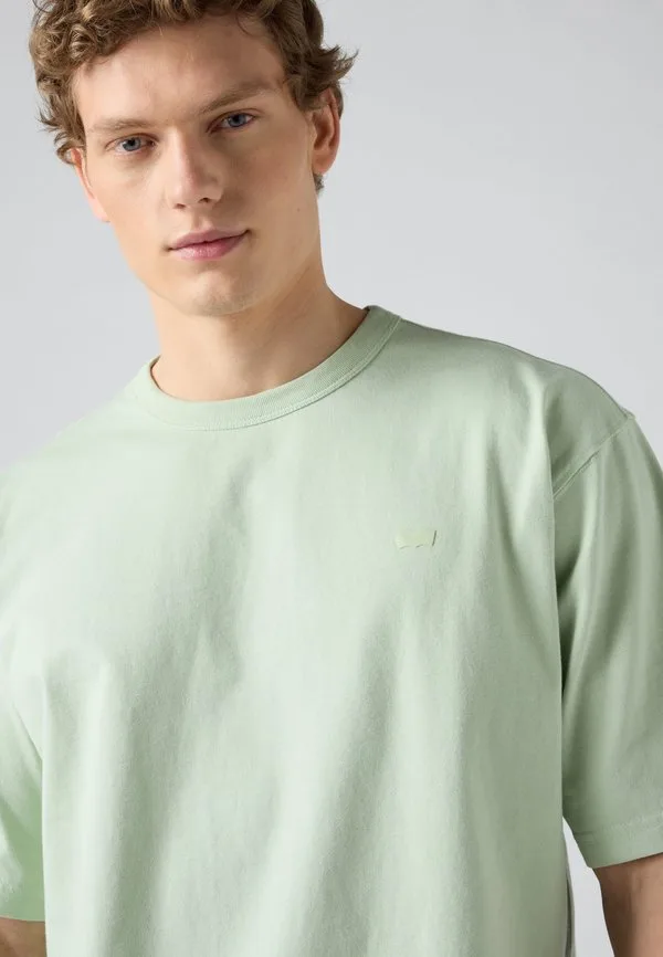 Свободная футболка, базовая футболка Levi'S, Cameo Green — фото 4