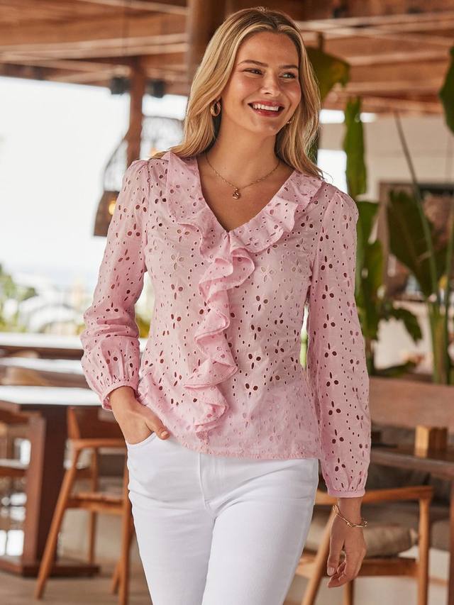 

Хлопковая блузка с вышивкой и рюшами Sosandar