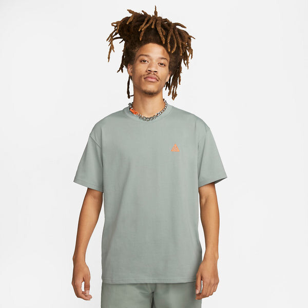 Футболка Nike ACG T-Shirt 'Mica Green', зеленый — фото 2