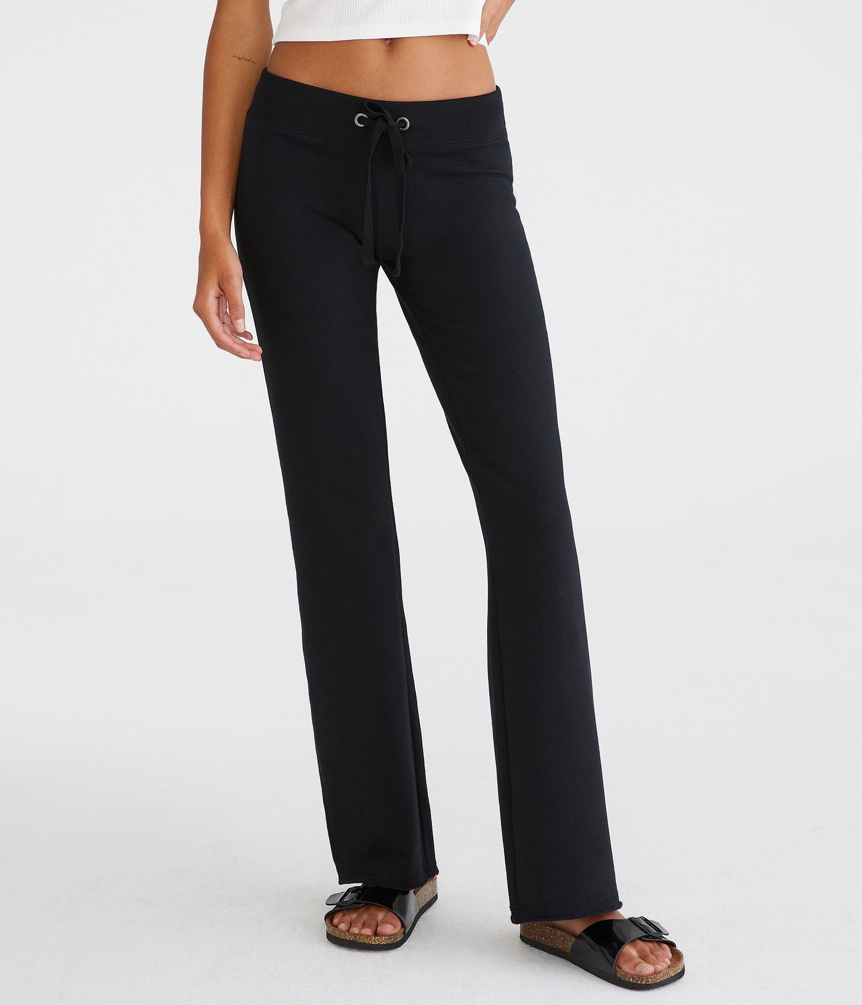 

Спортивные брюки Aeropostale Solid Fit & Flare, черный