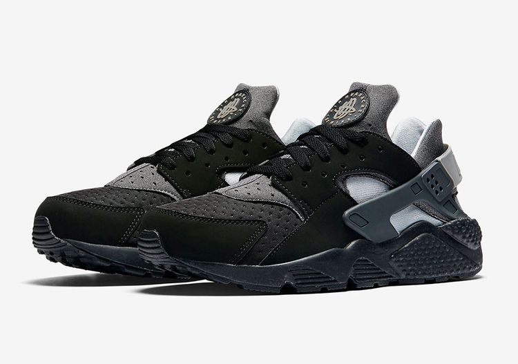 

Кроссовки Air Huarache Run SE 'Raiders', черный