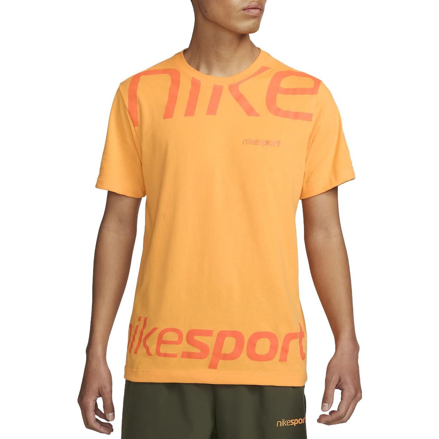 Футболка мужская шафрановая Nike, цвет Saffron — фото 2