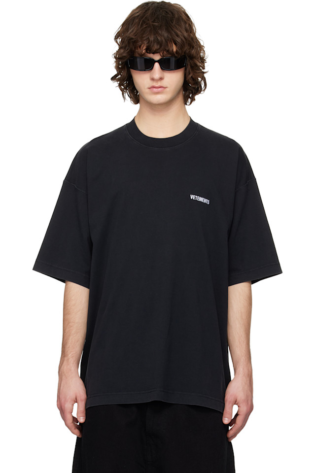 

Футболка с культовым логотипом Vetements, черный