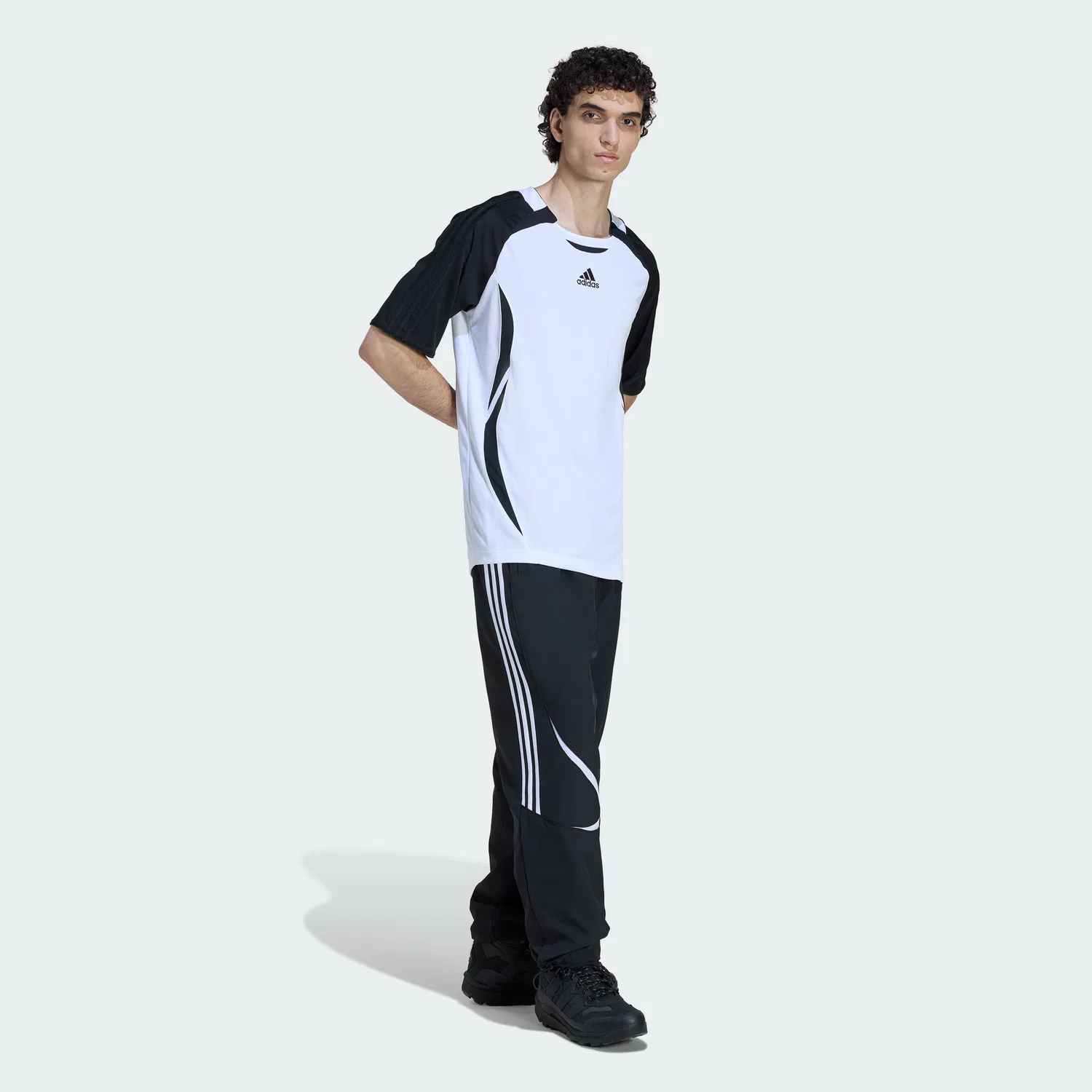 Мужские спортивные брюки Adidas Teamgeist Adicolor, чёрные с белым — фото 3