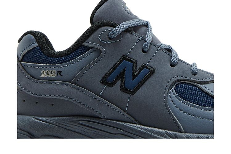 Кроссовки New Balance 2002R Toddler Dark Arctic Grey Navy, серый — фото 2