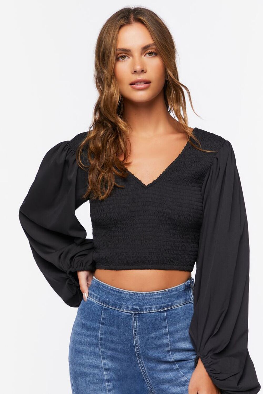

Укороченный топ со сборками и объемными рукавами Forever 21, черный