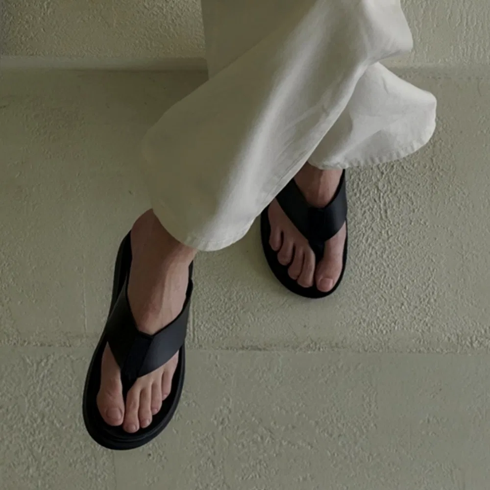 Мужские кожаные шлёпанцы Flipflop Fabric SFT-402 от Shufit