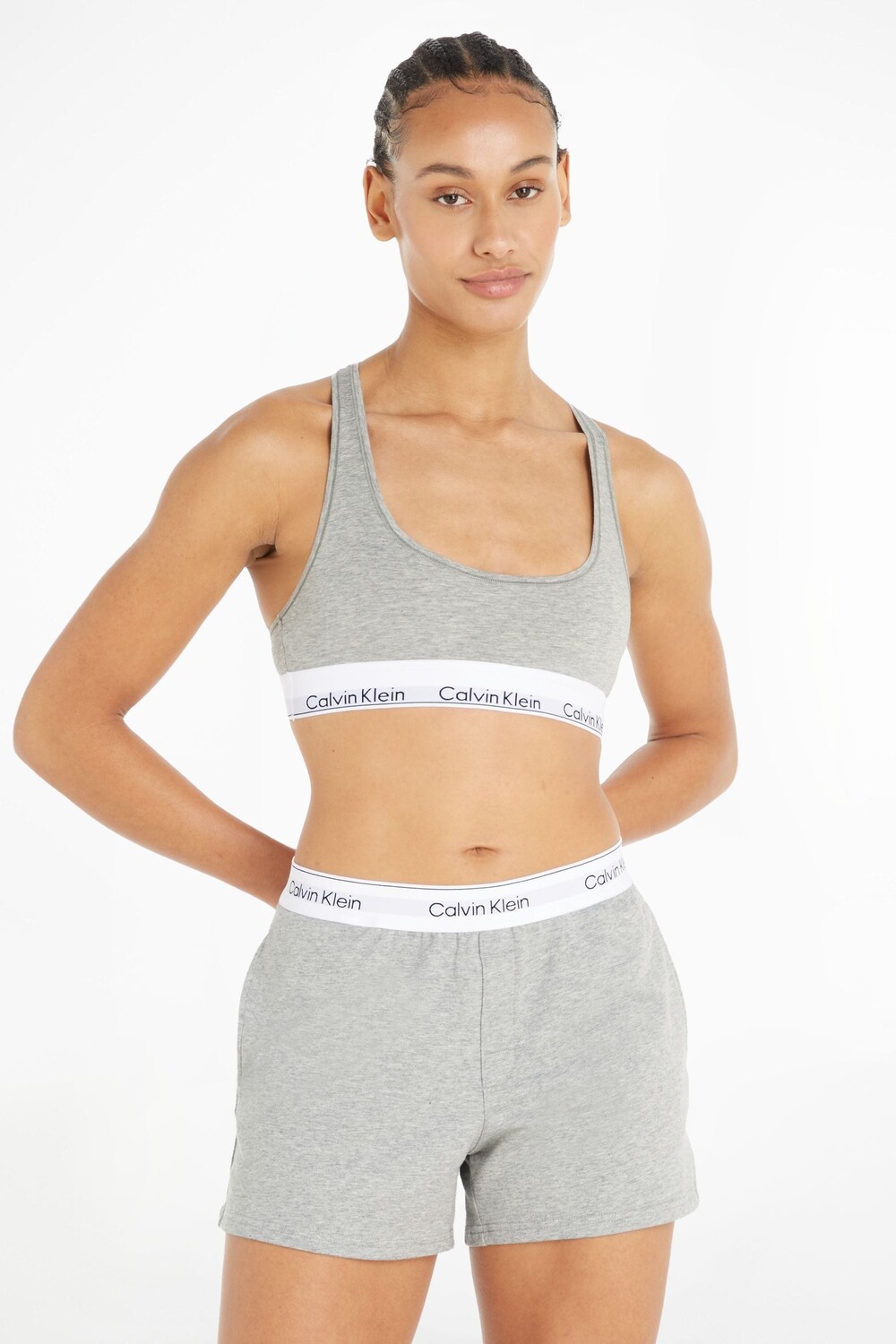 

Логотип бралетта Calvin Klein, серый