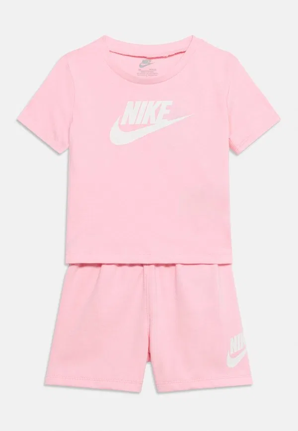 Футболка с клубным принтом Nike Sportswear, Medium Soft Pink — фото 3