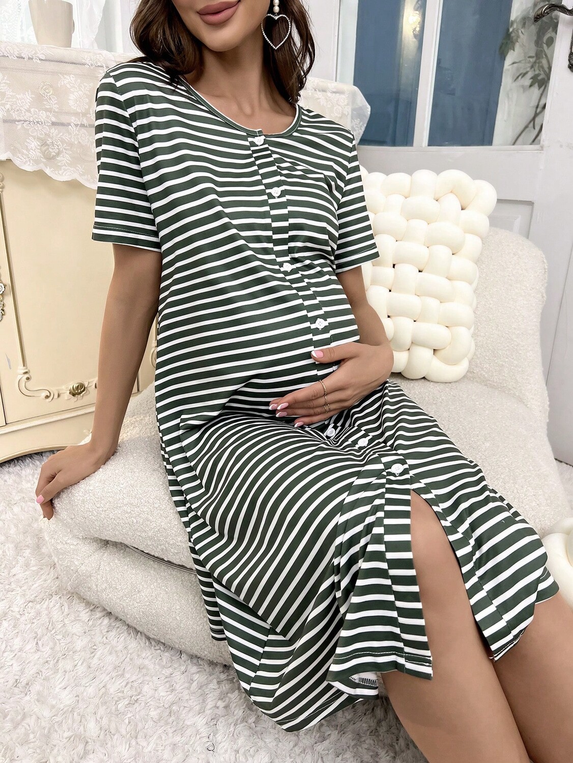 

Shein Нижнее белье и одежда для сна Для беременных, для беременных, платье для сна в полоску, на пуговицах спереди, многоцветный