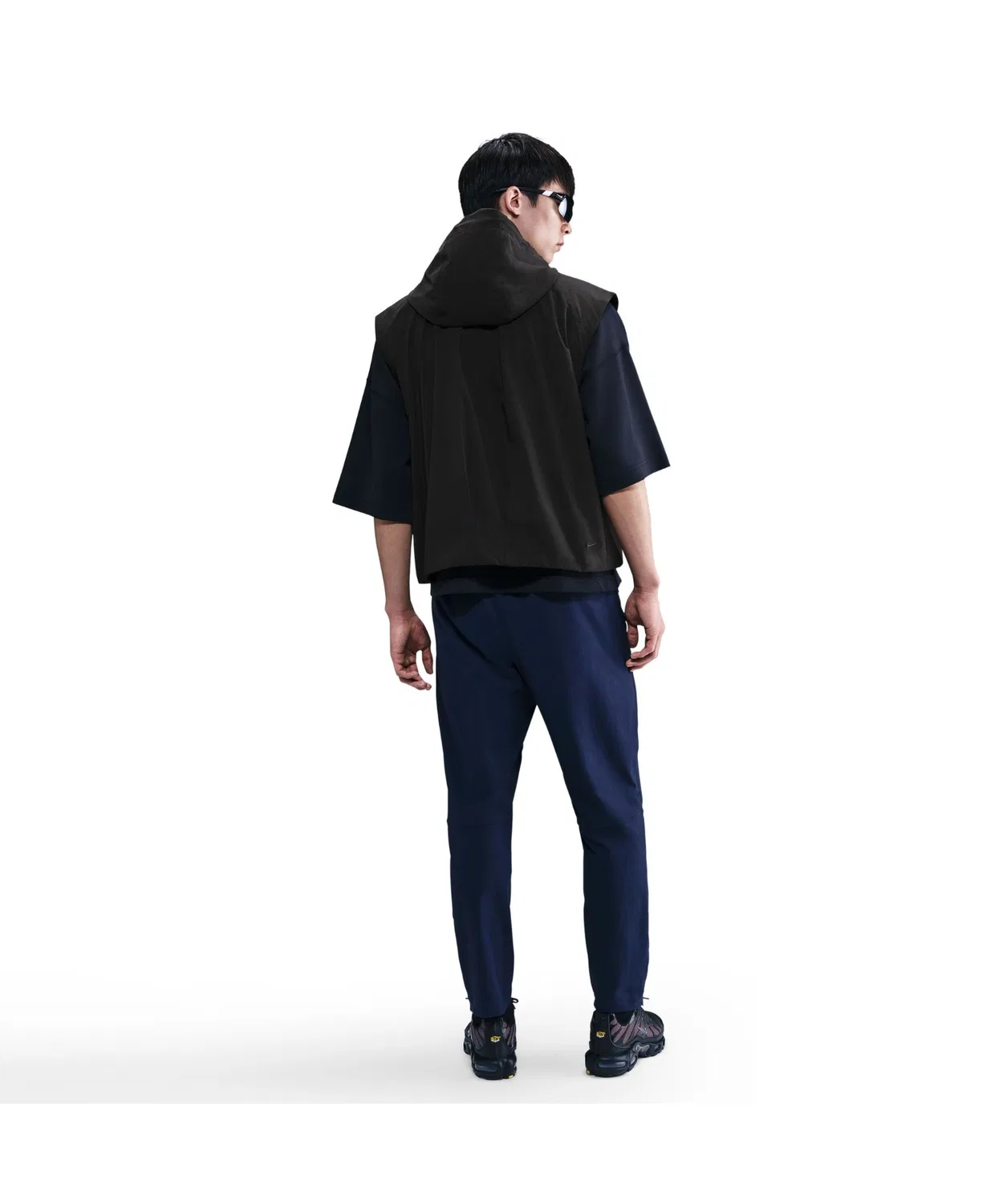 Жилет Tech Windrunner Nike нейлоновый коричневый — фото 2