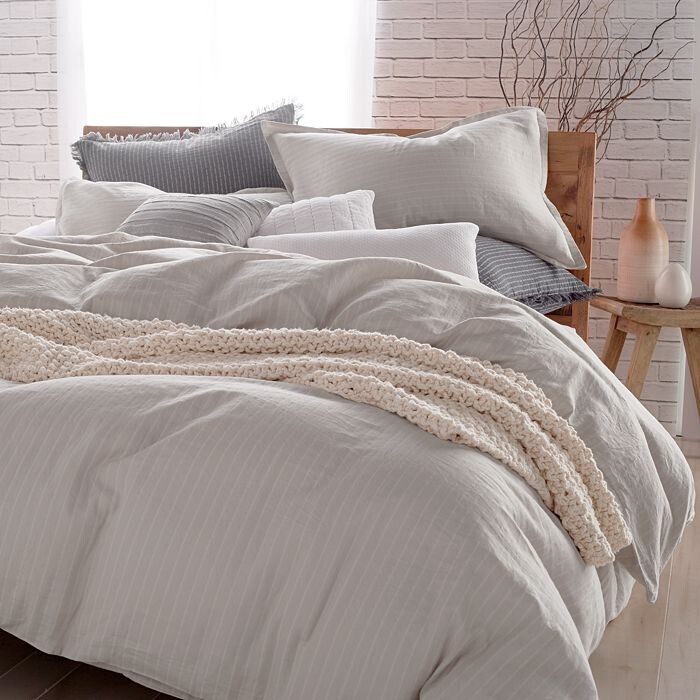 

Комплект одеял DKNY Pure Comfy, размер King, серебряный