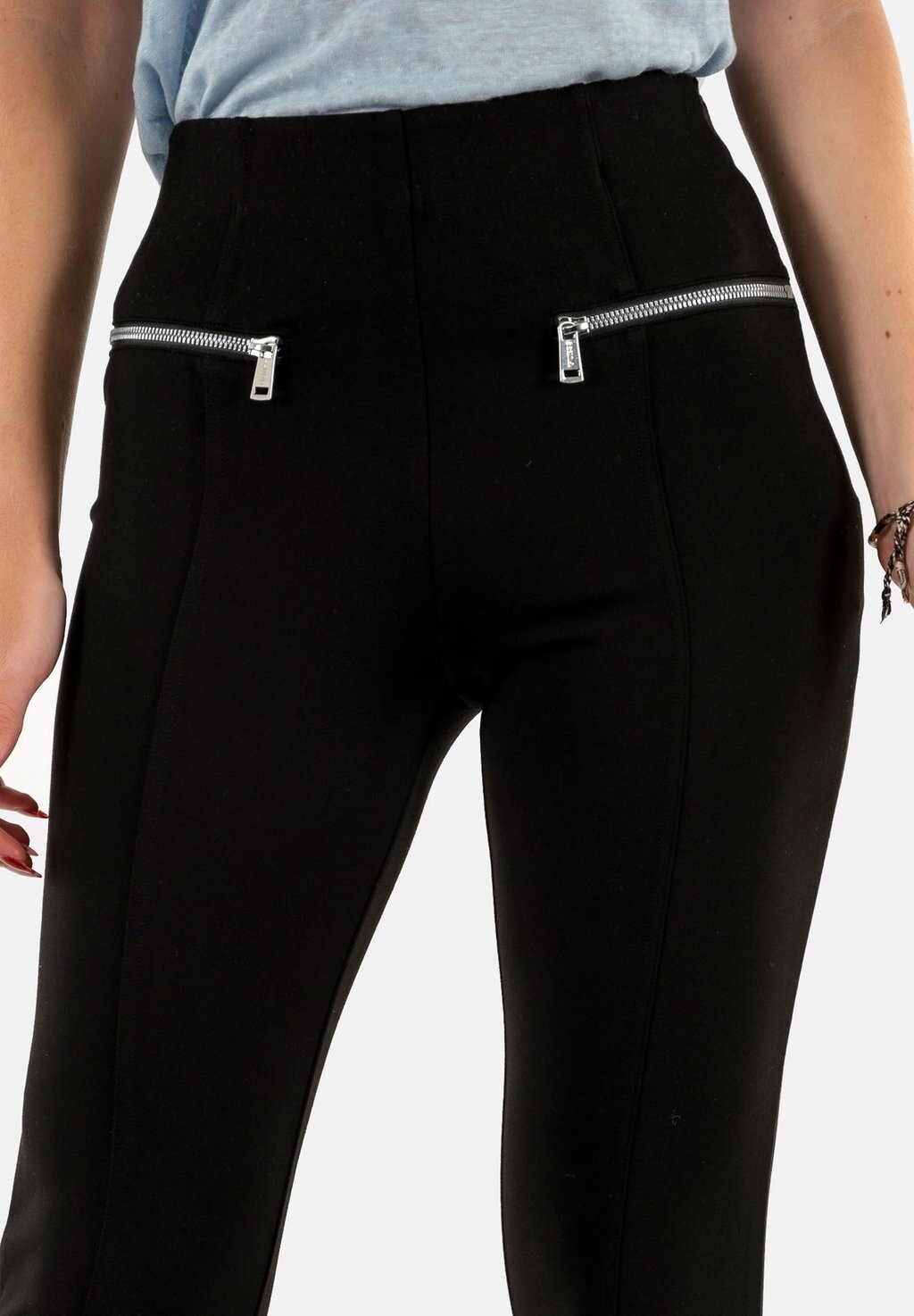 

Брюки Guess Jeans, черный