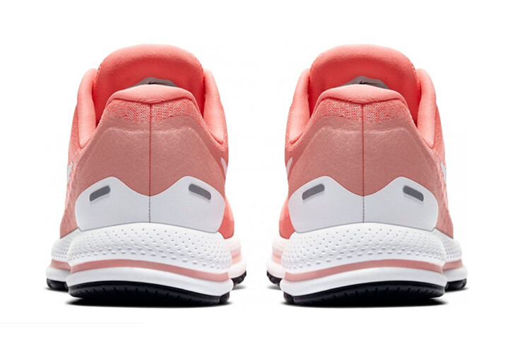 Кроссовки Nike Air Zoom Vomero 13 для женщин — фото 4