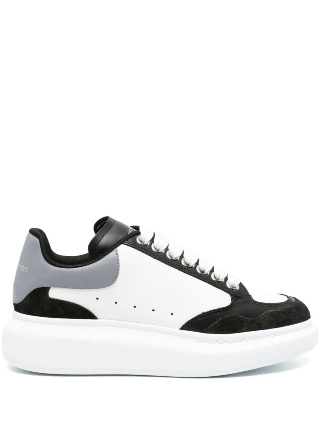 

Alexander McQueen кроссовки Oversized в стиле колор-блок, белый