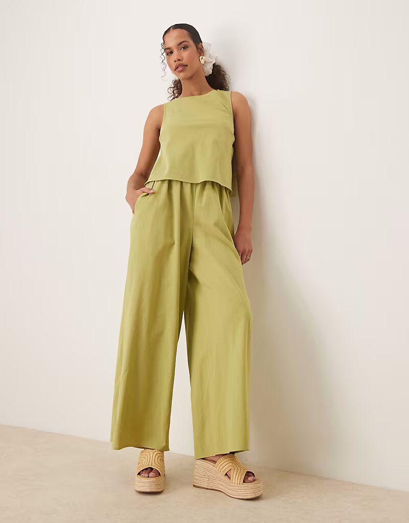 

Двухслойный комбинезон ASOS DESIGN с открытой спиной цвета хаки