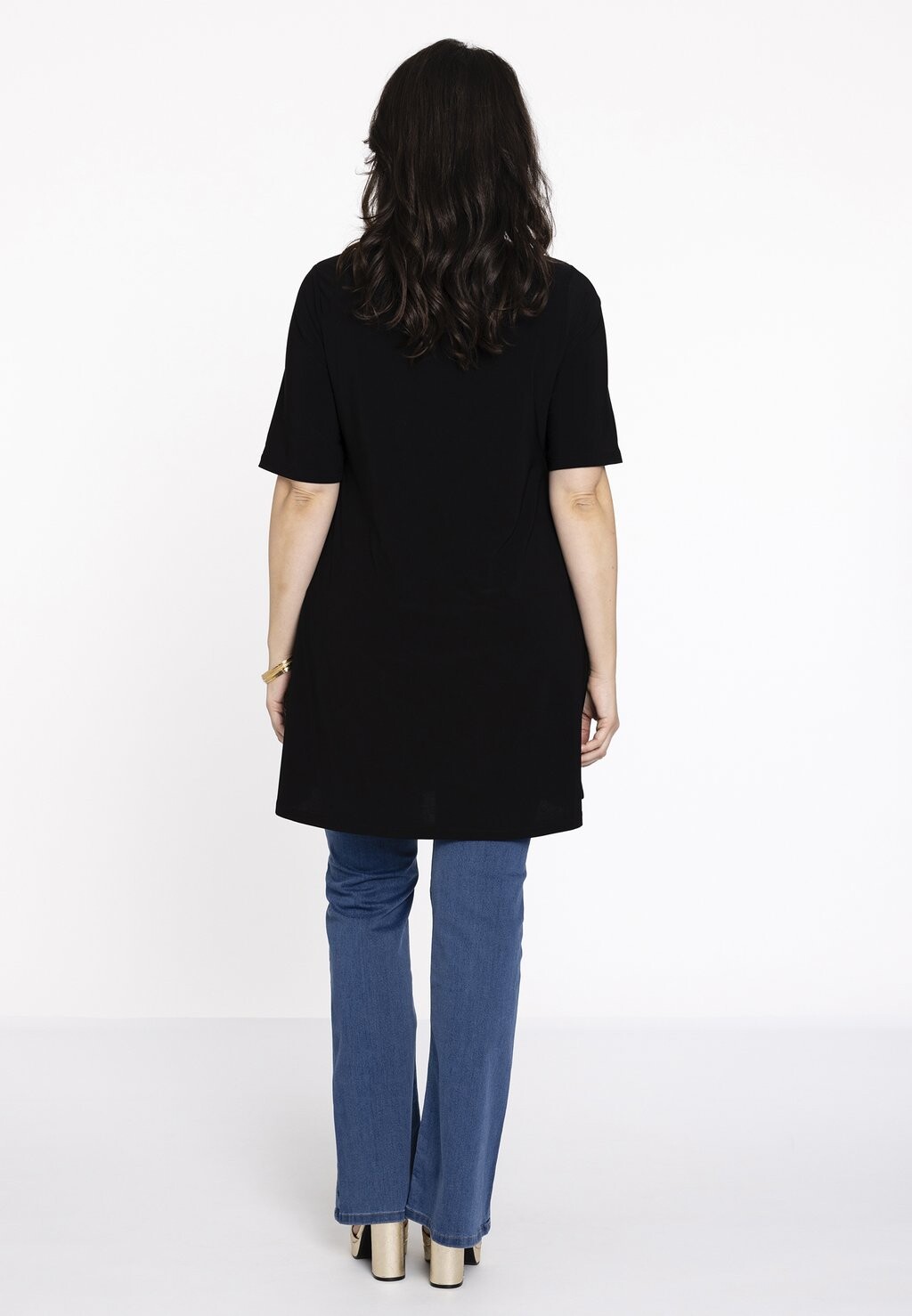 

Туника SHORT SLEEVES Yoek, черный
