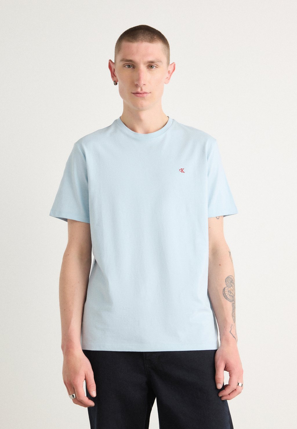 

Базовая футболка SMOOTH SOLID TEE Calvin Klein Jeans, светло-голубой