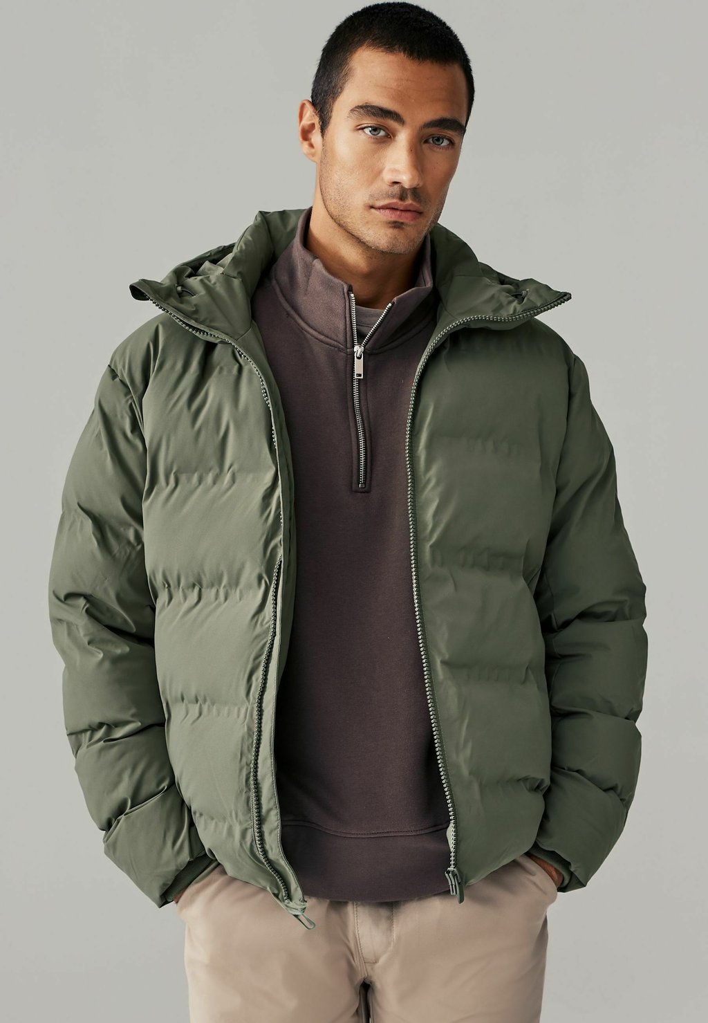 

Зимняя куртка SHOWER RESISTANT HEATSEAL HOODED PUFFER - REGULAR FIT Next, зеленый