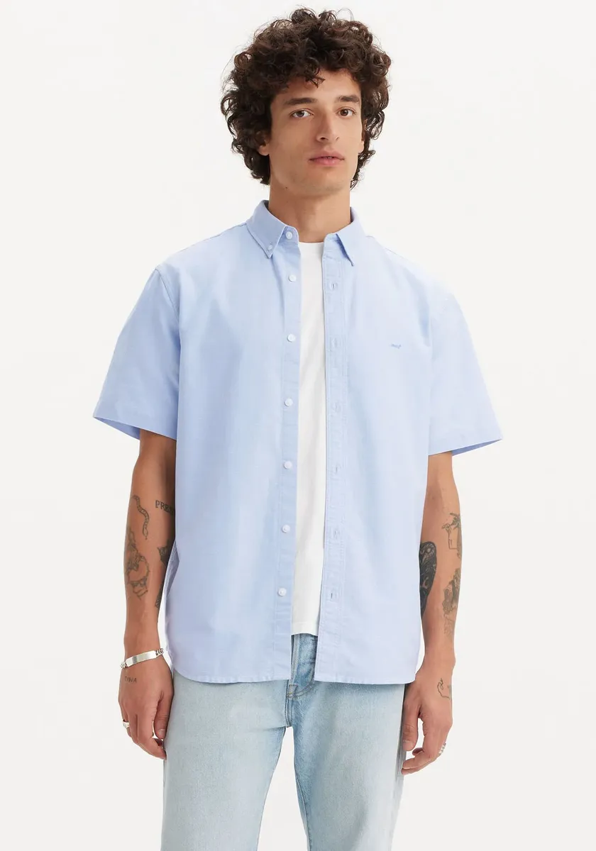 

Рубашка Levi's с короткими рукавами "SS AUTHENTIC BUTTON DOWN" и небольшой вышивкой логотипа на груди, цвет Allure