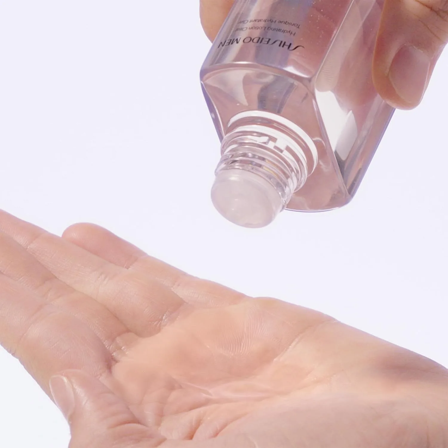 Shiseido Men Hydrating Lotion Clear, 150 мл, увлажнение на 12 часов, улучшает текстуру кожи, некомедогенный, для всех типов кожи, без парабенов и минерального масла — фото 3