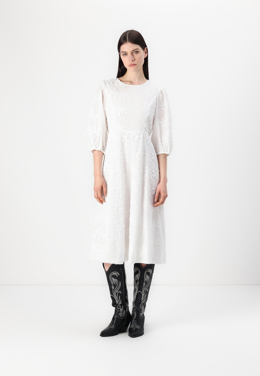 

Платье VISONJA O NECK MIDI DRESS VILA, белый