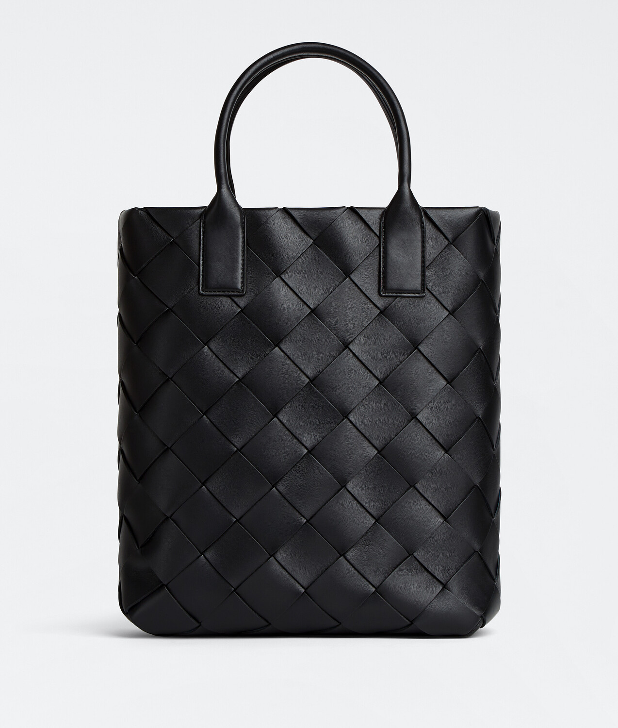 

Maxi intreccio tote BOTTEGA VENETA, бассейн/черный