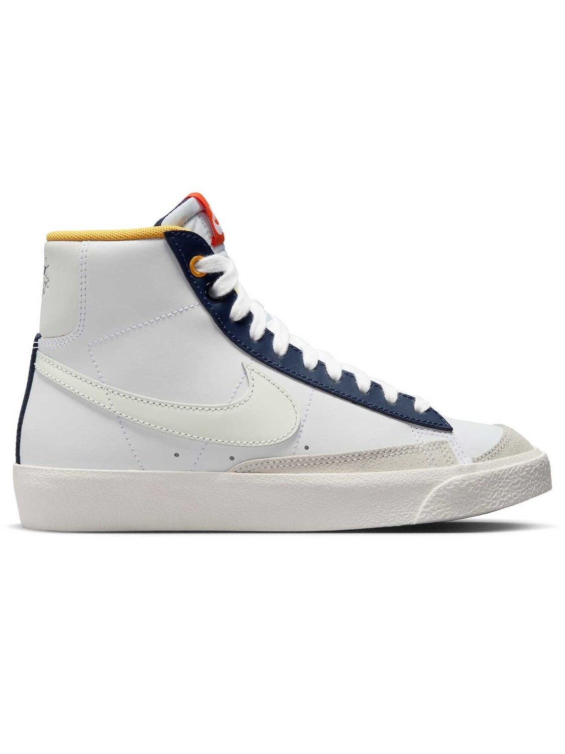 

Кроссовки Nike BLAZER MID 77 BG, белый