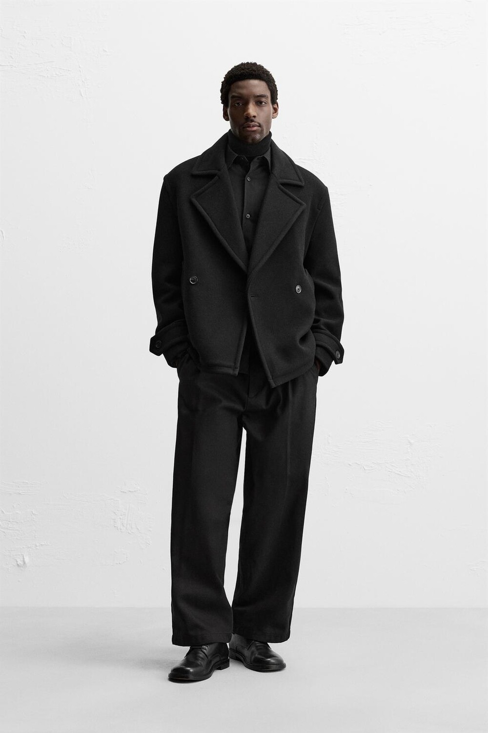 

Укороченное пальто из шерстяной смеси ZARA, черный