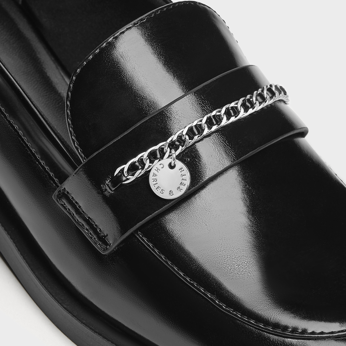 CHARLES&KEITH Маленькие лоферы CK на каблуке 2,5 см женские черные Black Box Black, цвет Black Box Black — фото 4