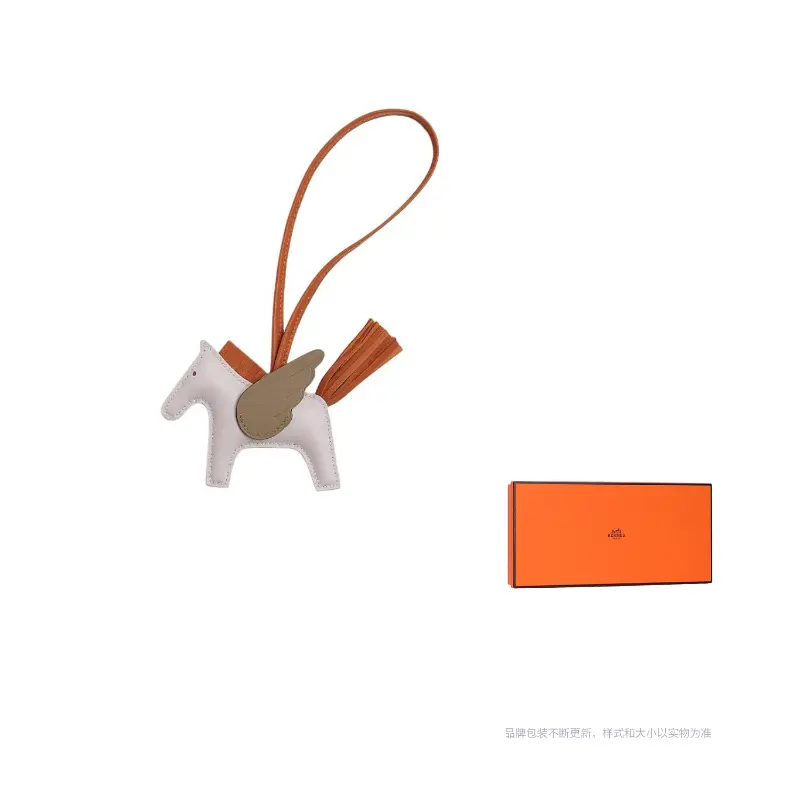 

Ламелловые кулоны унисекс Light Purple/Gingerbread/Marfa Beige HERMES, светло-фиолетовый