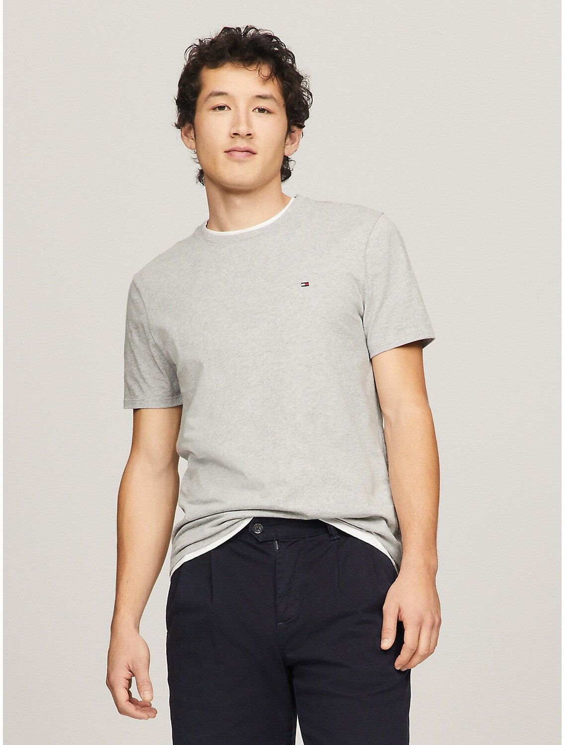 

Мужская однотонная футболка Tommy Hilfiger Essential, цвет Grey Heather