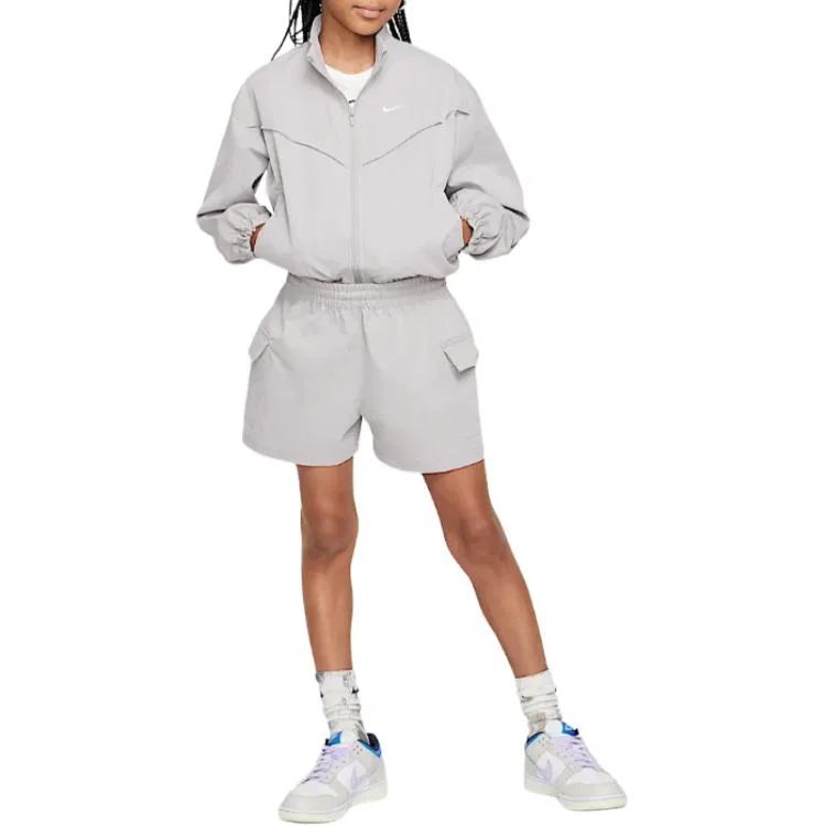 Шорты Nike Sportswear Swoosh Shorts для подростков серо-белые — фото 3