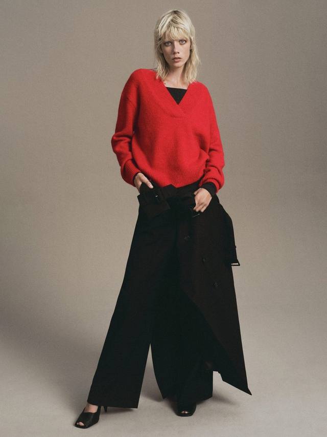 

Томатный джемпер с V-образным вырезом Mango, Red