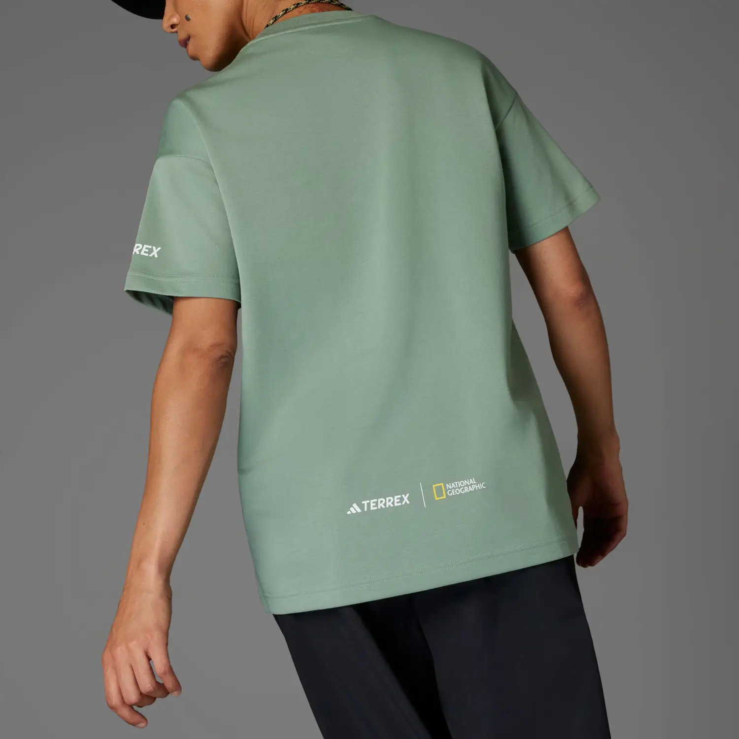 Adidas TERREX Футболка National Geographic NG U AR F GFX Unisex Dusty Green — фото 4