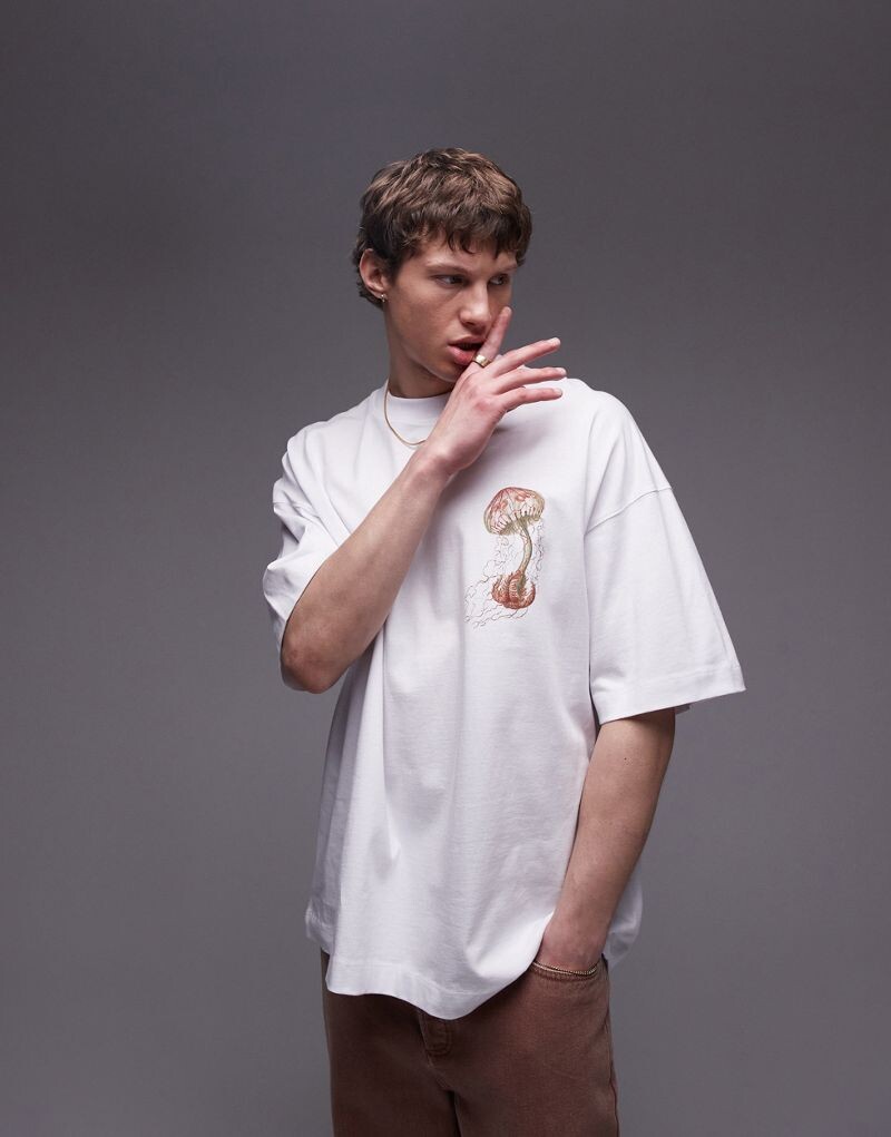 

Topman Premium – белая футболка экстремального размера oversize с принтом в виде медузы на спине
