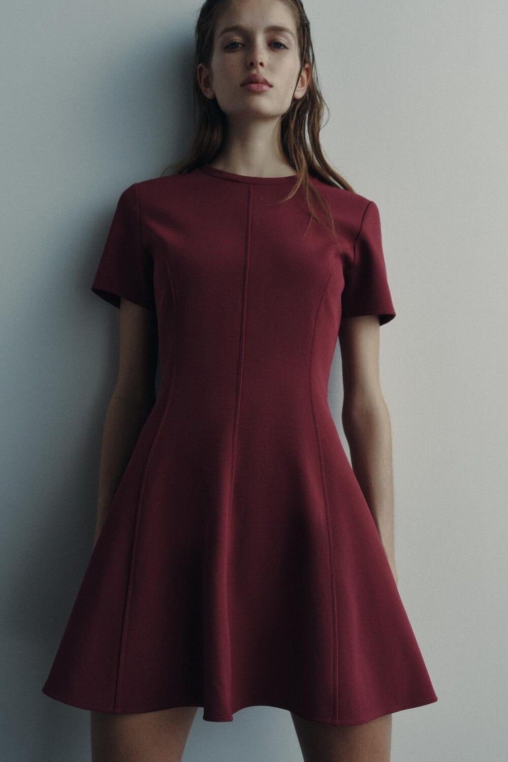 

Короткое платье для фигуристки ZARA, бордовый