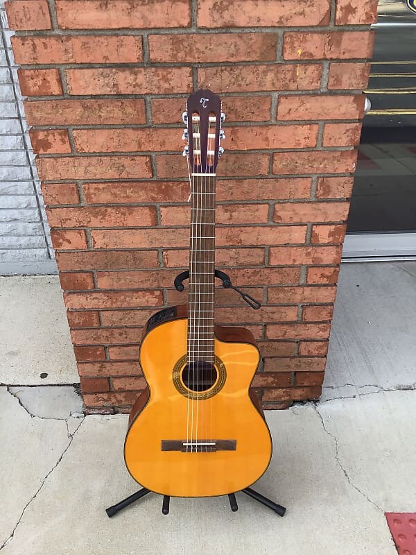 

Акустическая гитара Takamine GC1CE Classical