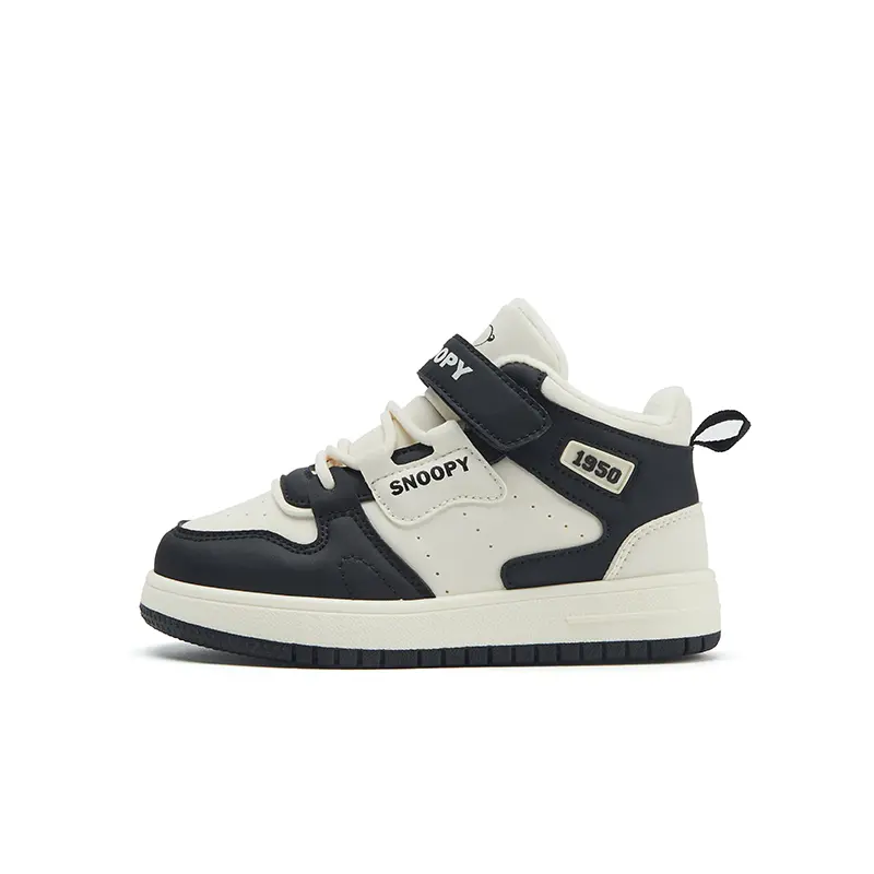 

Spacewalk нескользящая, устойчивая к истиранию, водонепроницаемая, термо kids lifestyle shoes SNOOPY, бежевый/черный