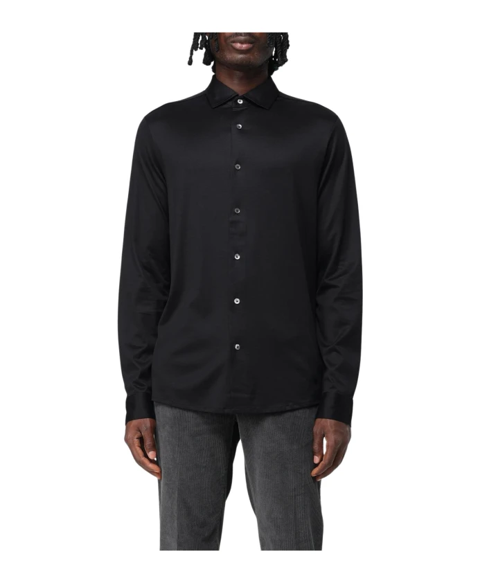 

Черная вязаная рубашка, стильная и универсальная. Emporio Armani, черный