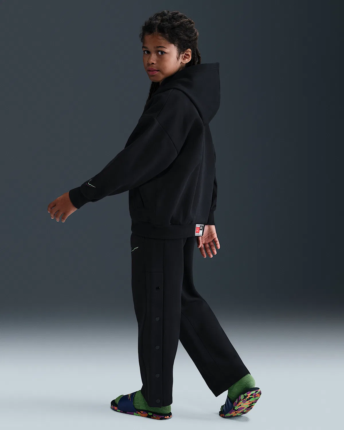 Детские флисовые штаны Nike Culture of Basketball, Black/Green Strike/Black — фото 4