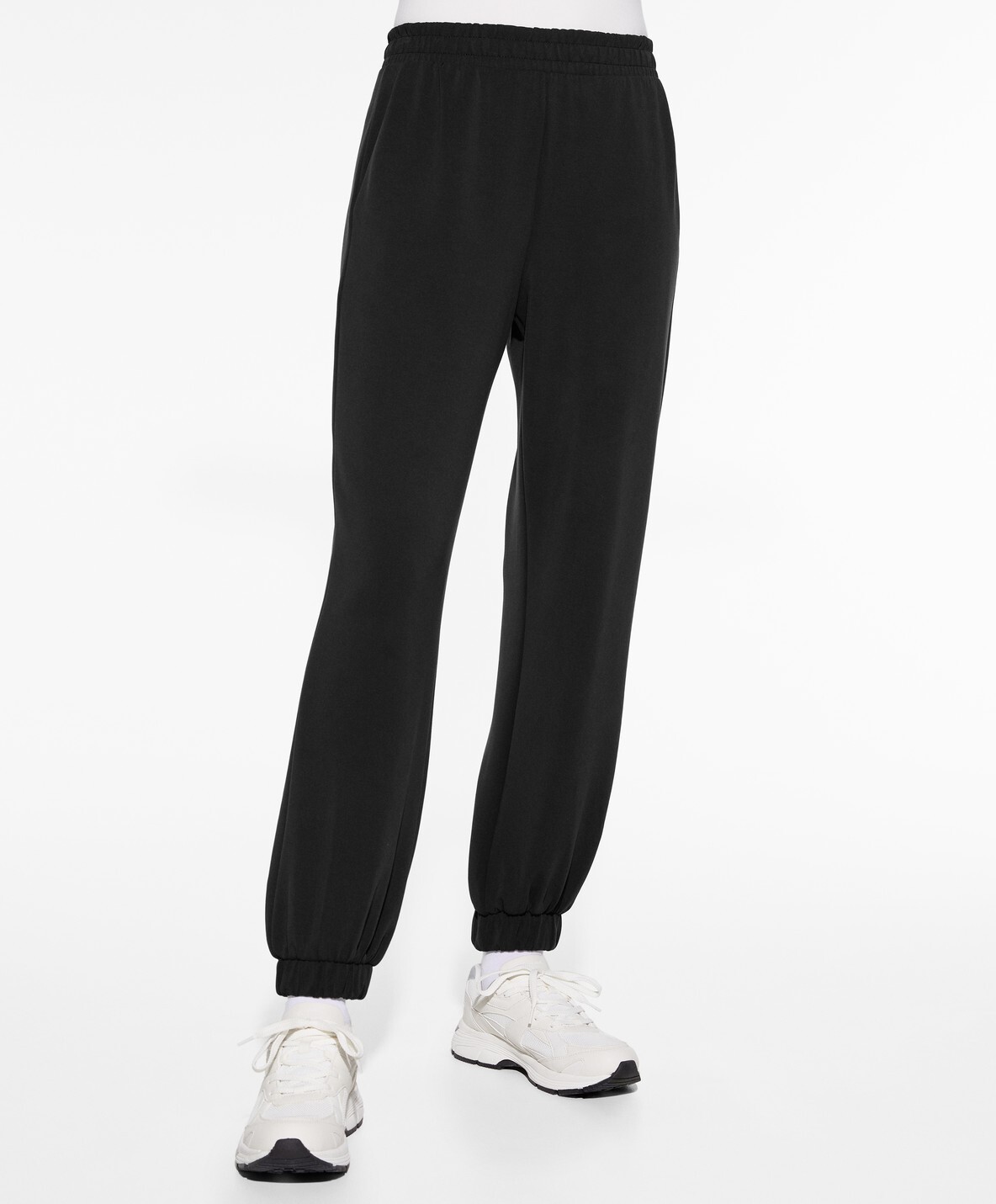 

Модальные джоггеры total look OYSHO, черный