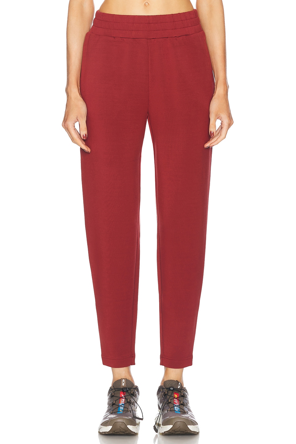 

Узкие брюки шириной 27,5 дюйма Varley, цвет Russet Brown