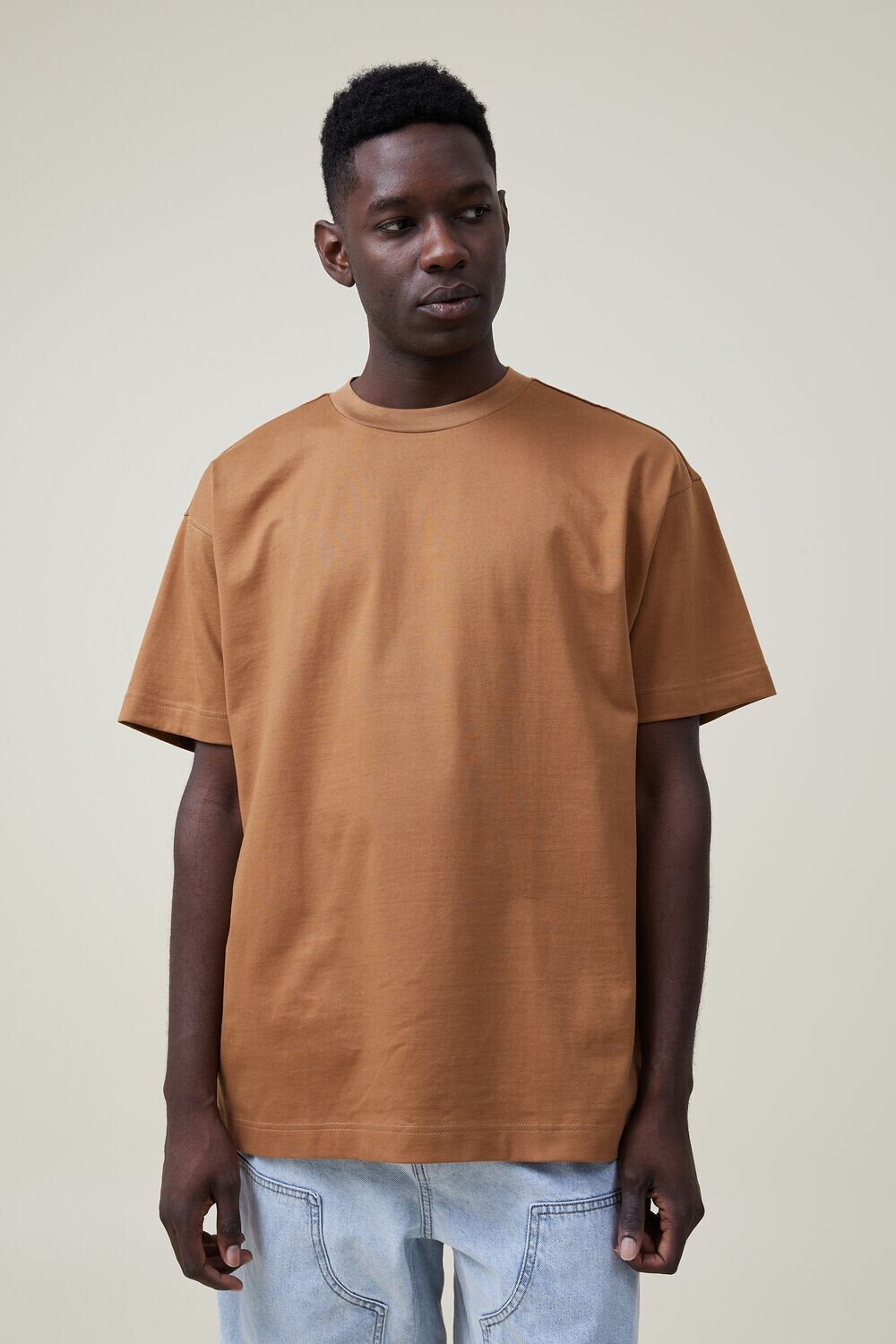 

Простая футболка Box Fit Cotton On