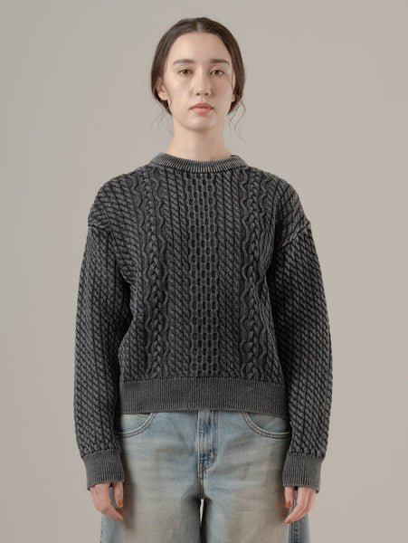 Свитер с круглым вырезом и узором "Кабель" от LEILAH Levi's, Blacks