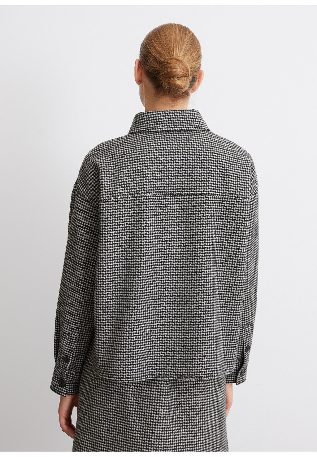 

Легкая куртка OVERSHIRT BOXY SHAPE MODERN DETAILS Marc O'Polo, черный