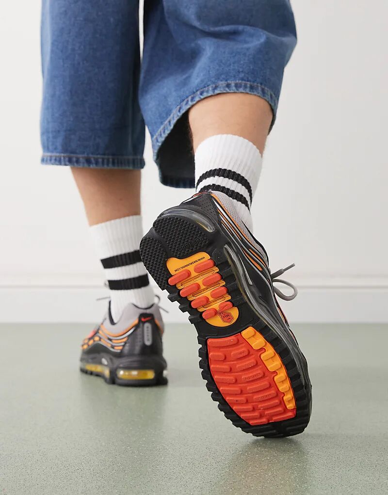 Кроссовки Nike Air Max TL 2.5 серого и красного цветов — фото 4