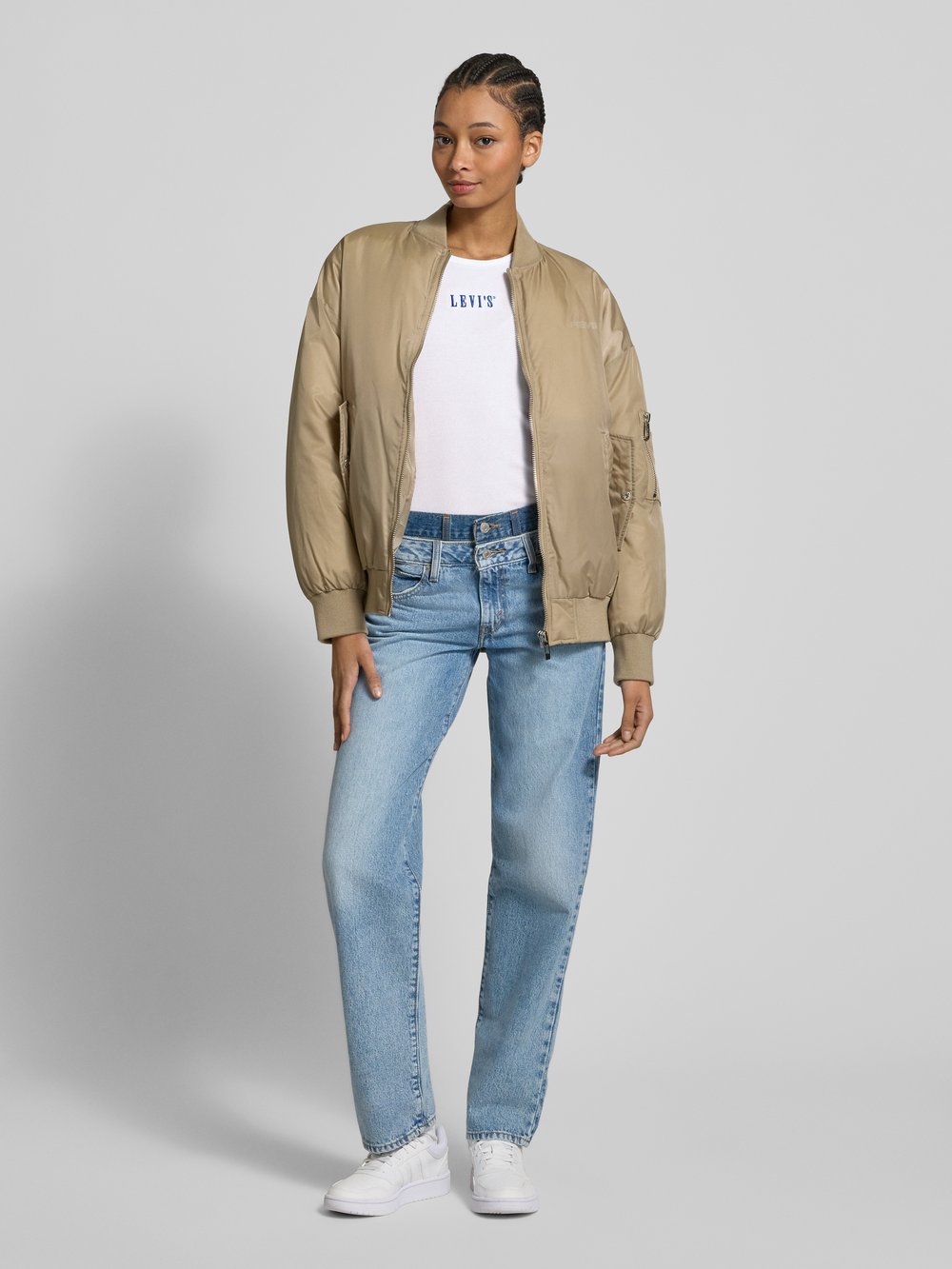 

Майка с пришитыми этикетками Levi's, белый