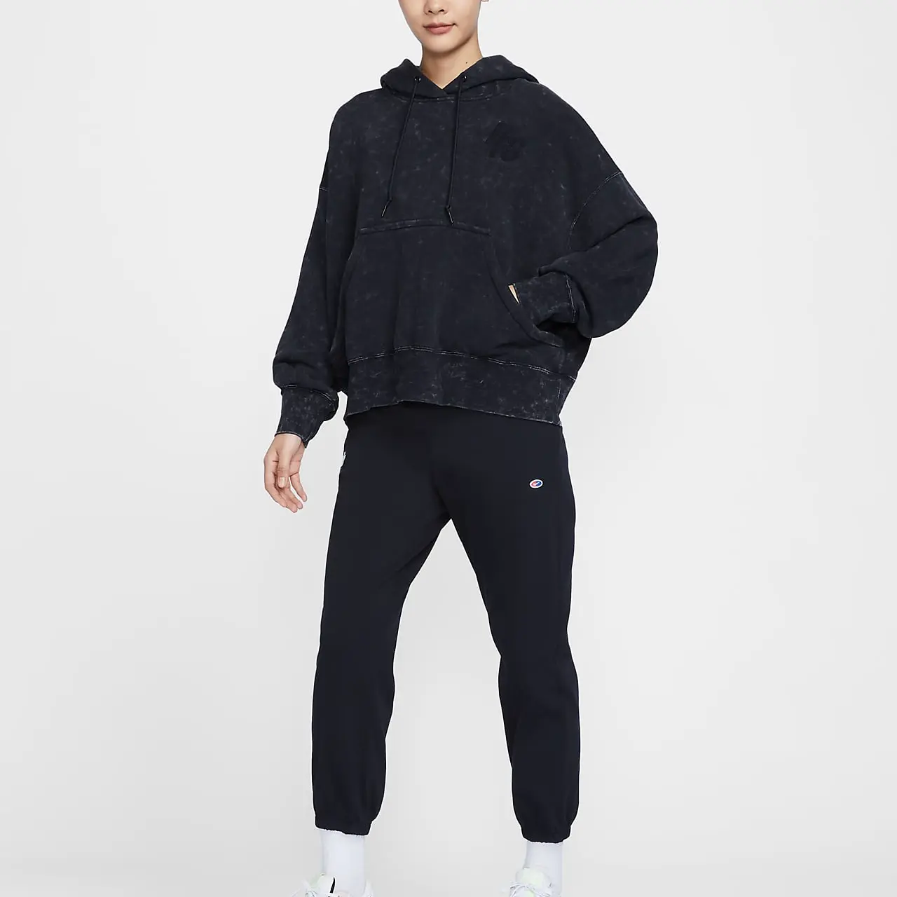 Спортивная толстовка женская черная Nike — фото 3