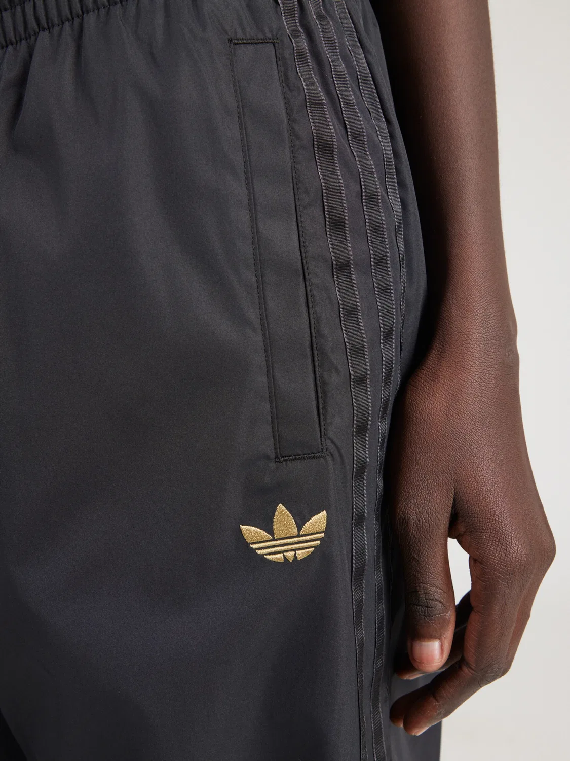 Брюки Adidas Originals свободного кроя, черные — фото 2